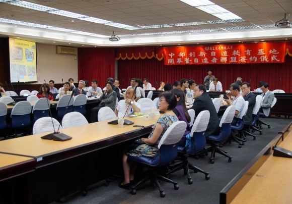 教育部長前來參訪中部創新自造教育基地