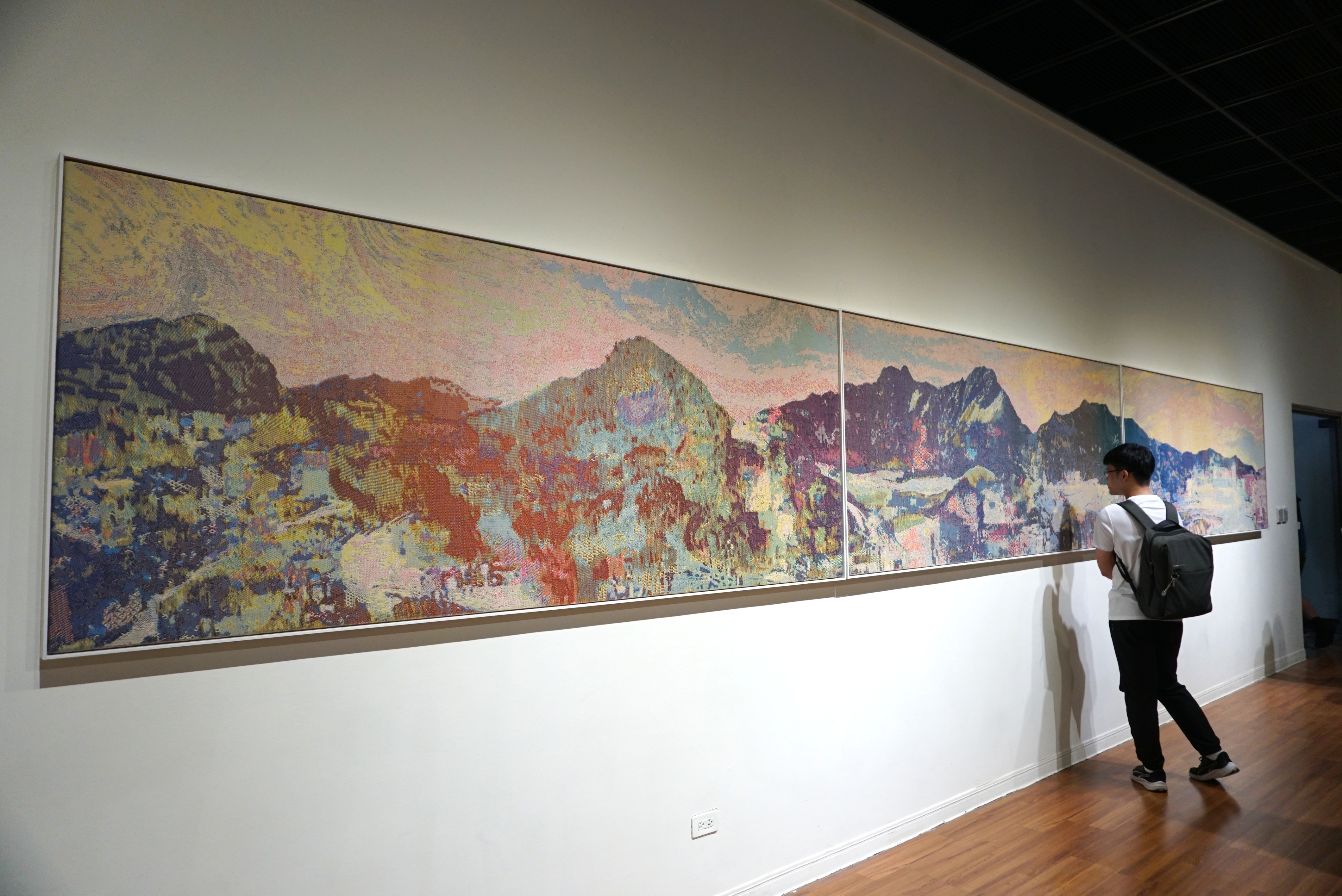 虎科大展出李偵綾纖維藝術個展　從經緯之間看見當代山水