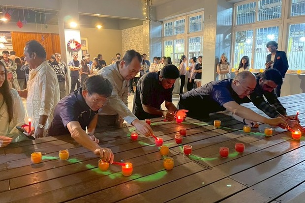 活動以點燈儀式揭開排燈節序幕。